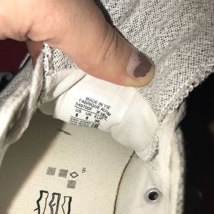 Converse grey and white converse